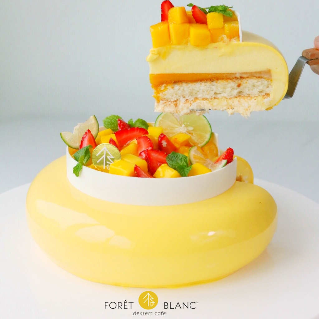 Coco Cake (Mango Passionfruit Coconut Cake) - 7 Inch