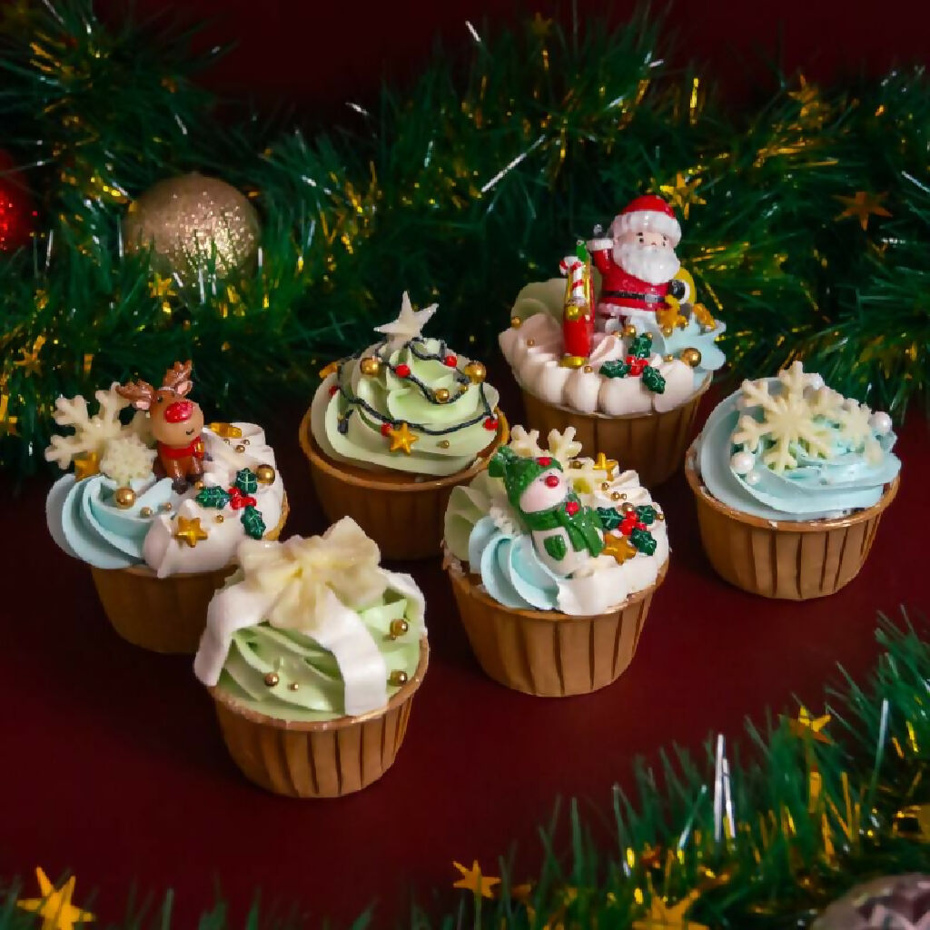 Christmas Buttercream Cupcakes (6 pcs)