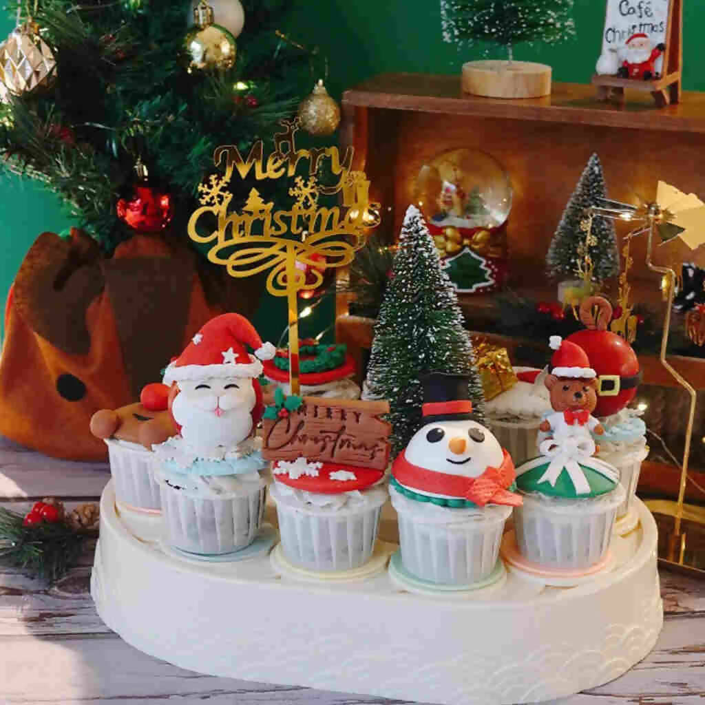 Christmas Cupcake With Spinning Machine