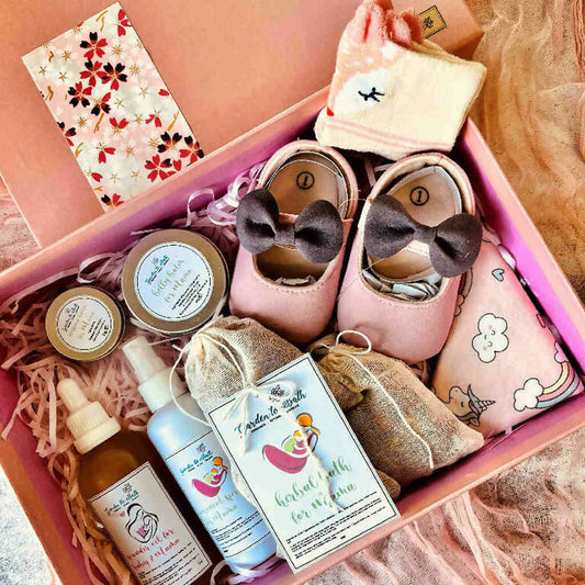Post Natal Pink + Wonder Oil Gift Set for Mommy & Baby Girl