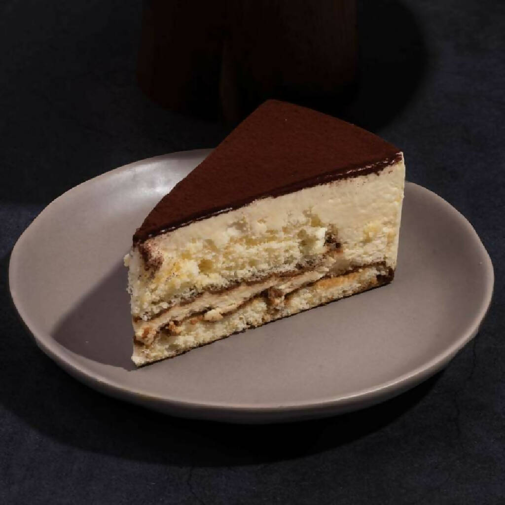 Mascarpone Tiramisu Cake