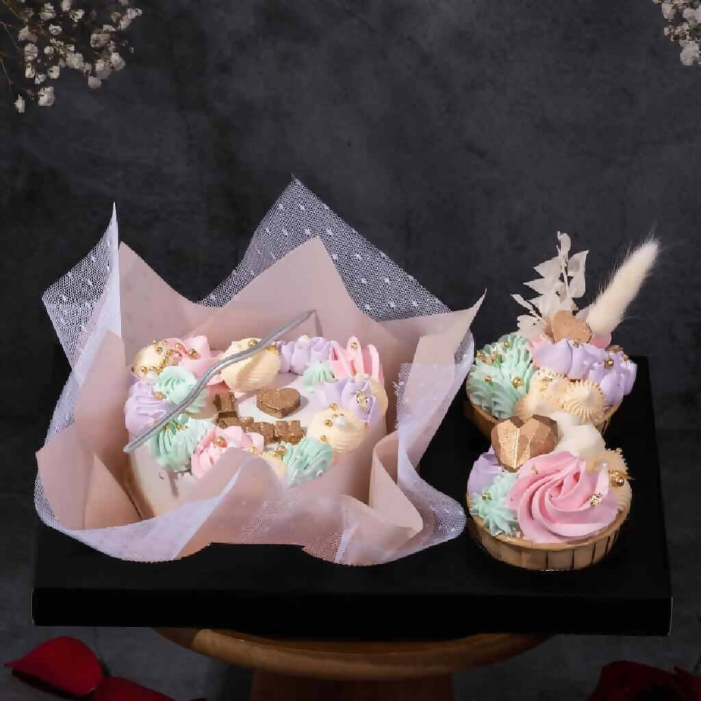 Love Whispering Cupcake Set