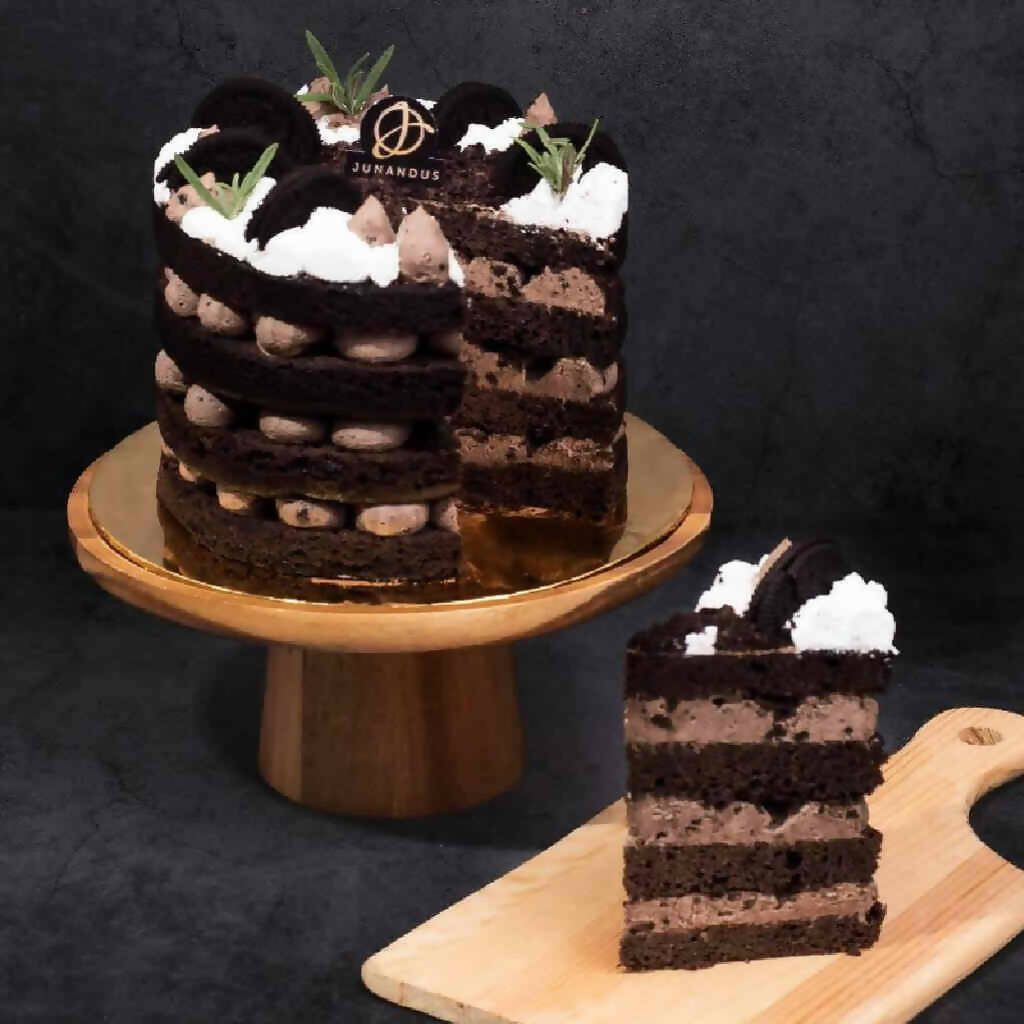 Oreo Chocolate Vegan Naked Cake